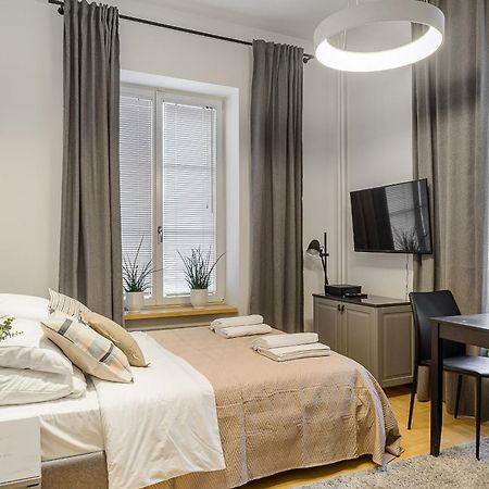 P&O Serviced Apartments Warecka Street Warsaw Exterior photo