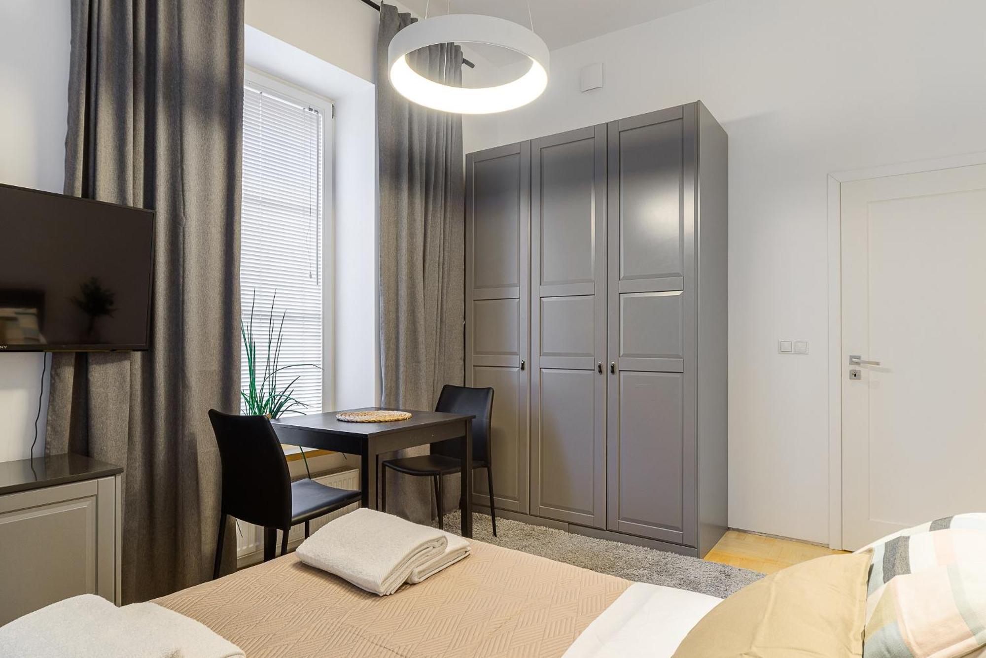 P&O Serviced Apartments Warecka Street Warsaw Exterior photo